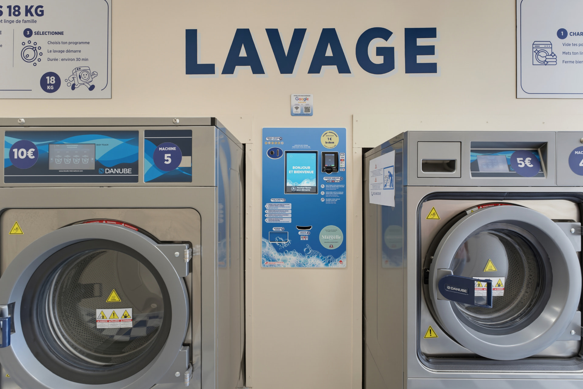 Borne de paiement centrale de la laverie Mousse & Go à Bordeaux