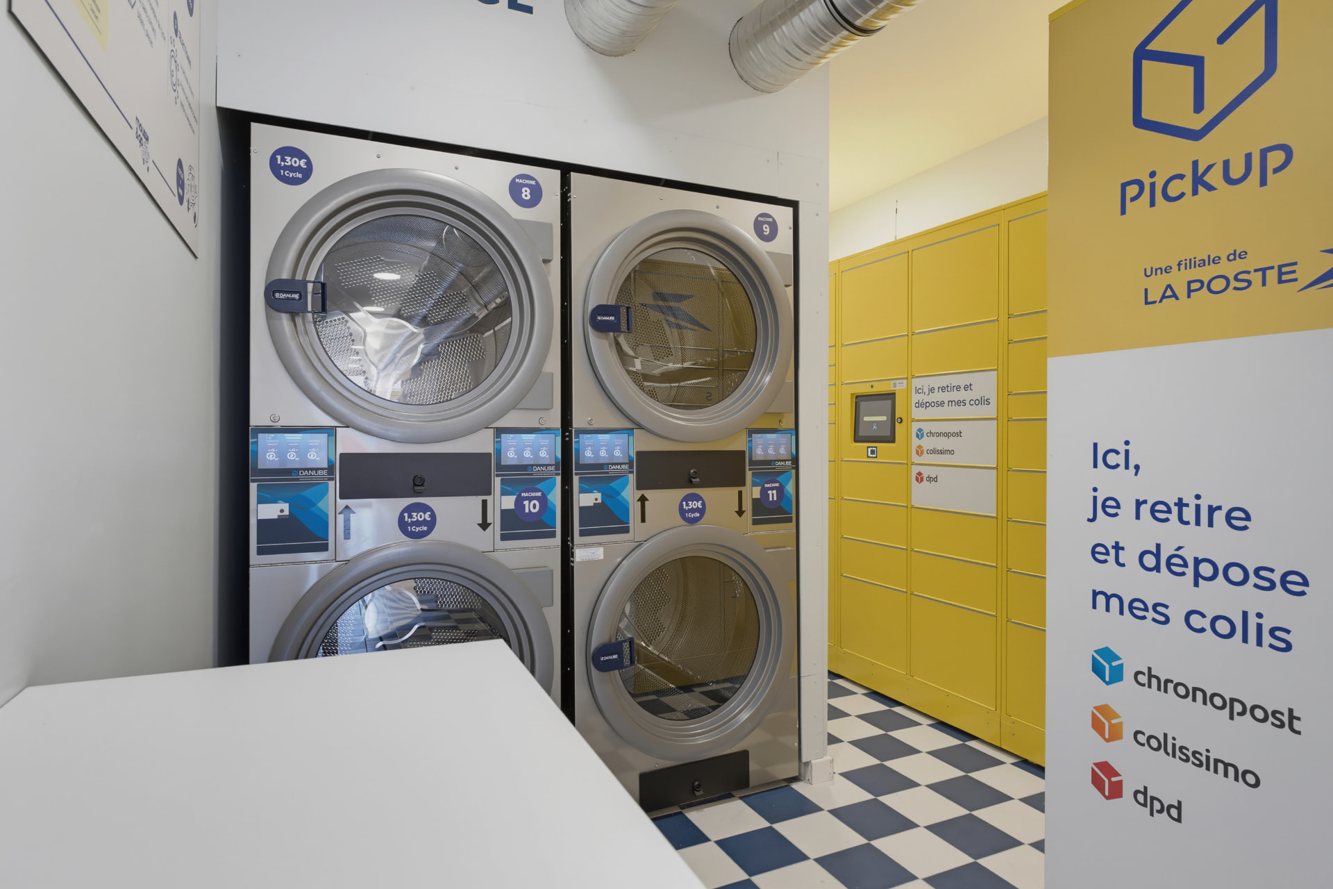 Sèche-linge et casiers colis Pick Up dans la laverie Mousse & Go à Bordeaux